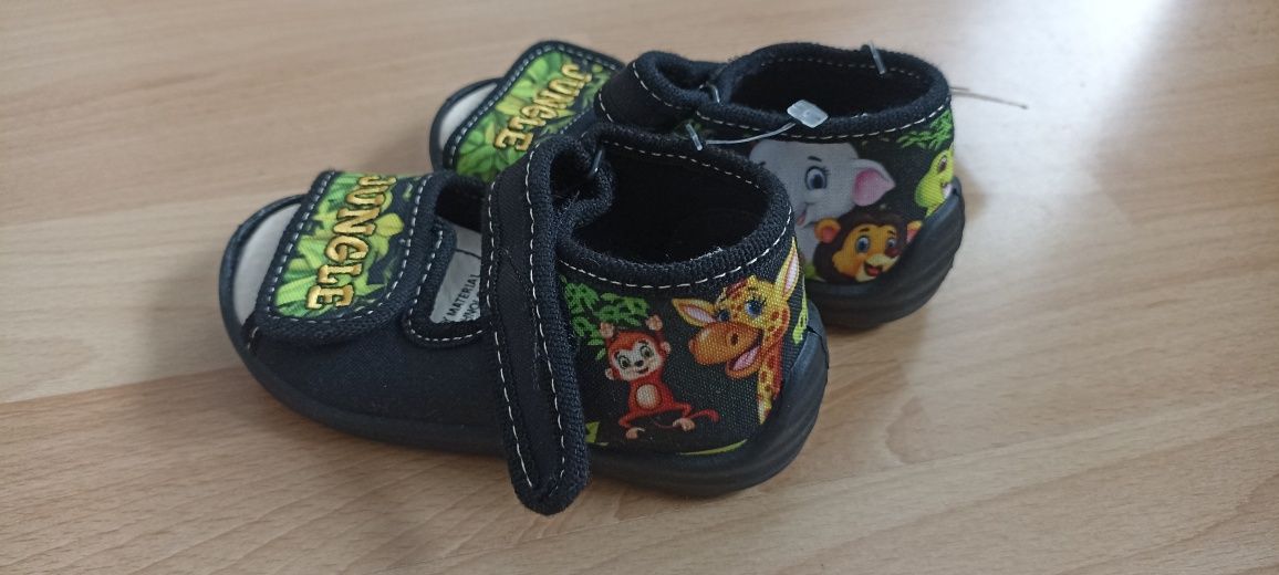 Nowe buty dziecięce