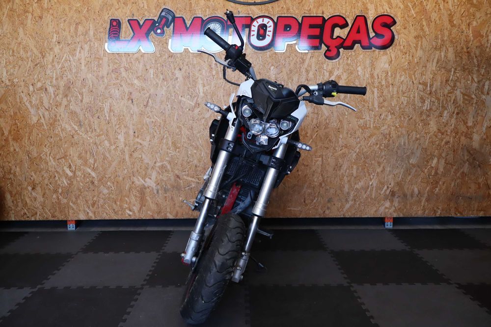 Benelli TNT 125 ano 2019 para peças.