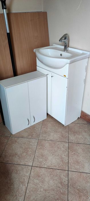 Szafka z umywalką