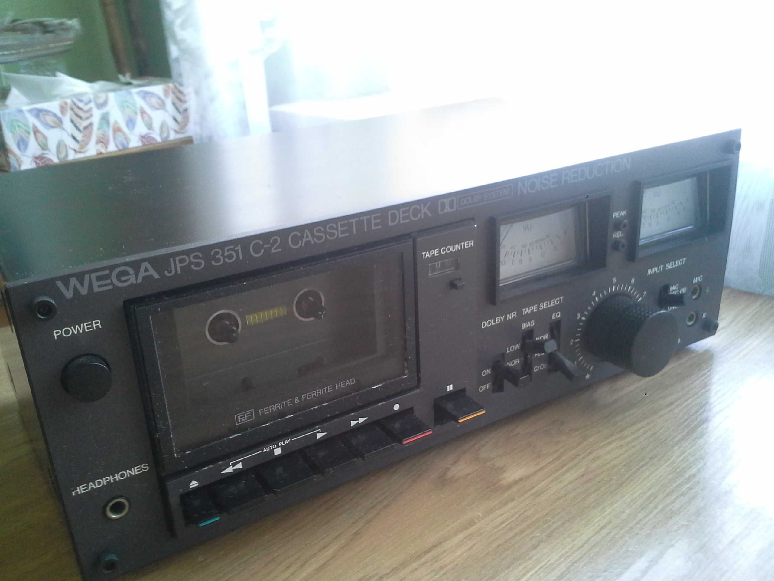 Magnetofon Wega JPS 351 C-2