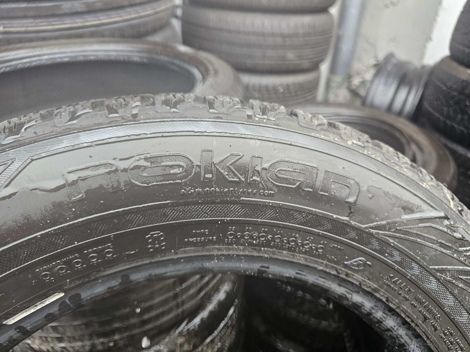 Opony zimowe 215/65/17 Nokian WR D3