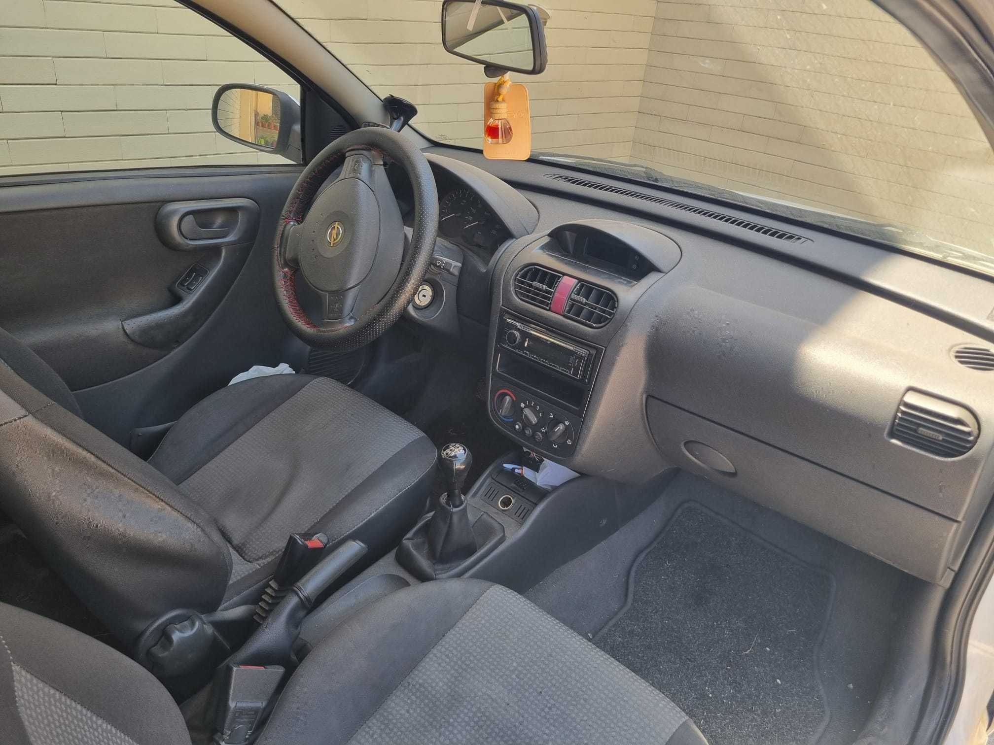 Opel corsa 1.3  Económico