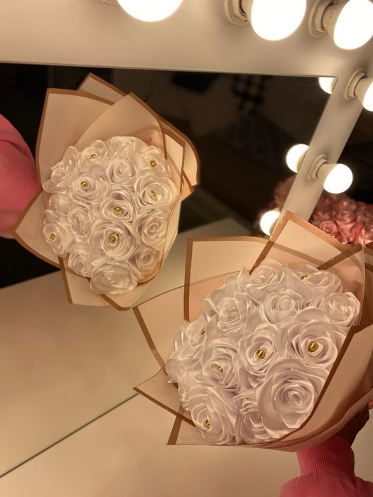 Bukiety roz ze wstazki satynowej prezent hit roze