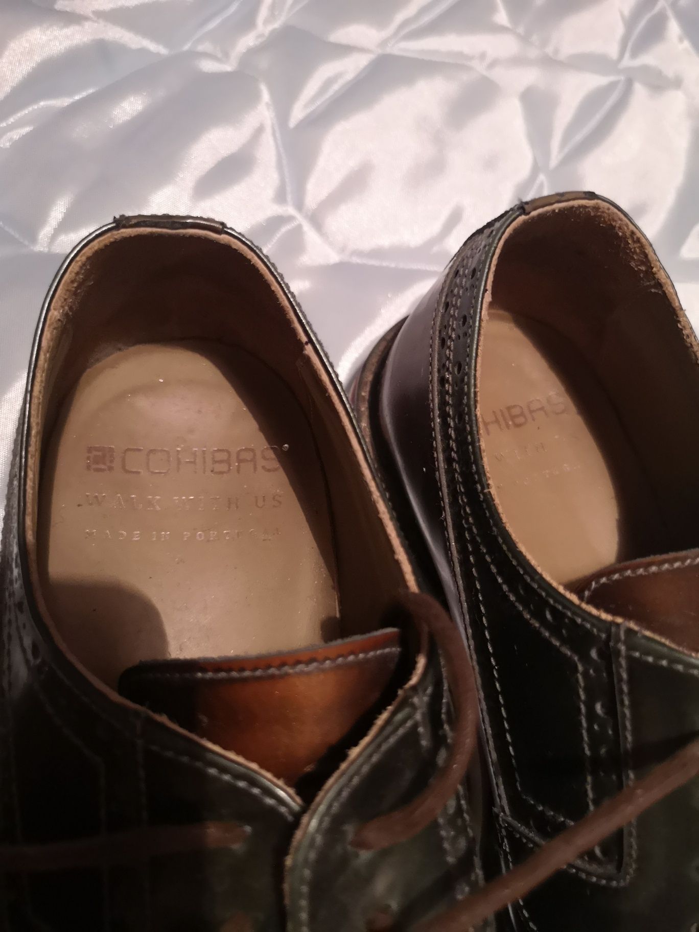 Sapatos cohibas.