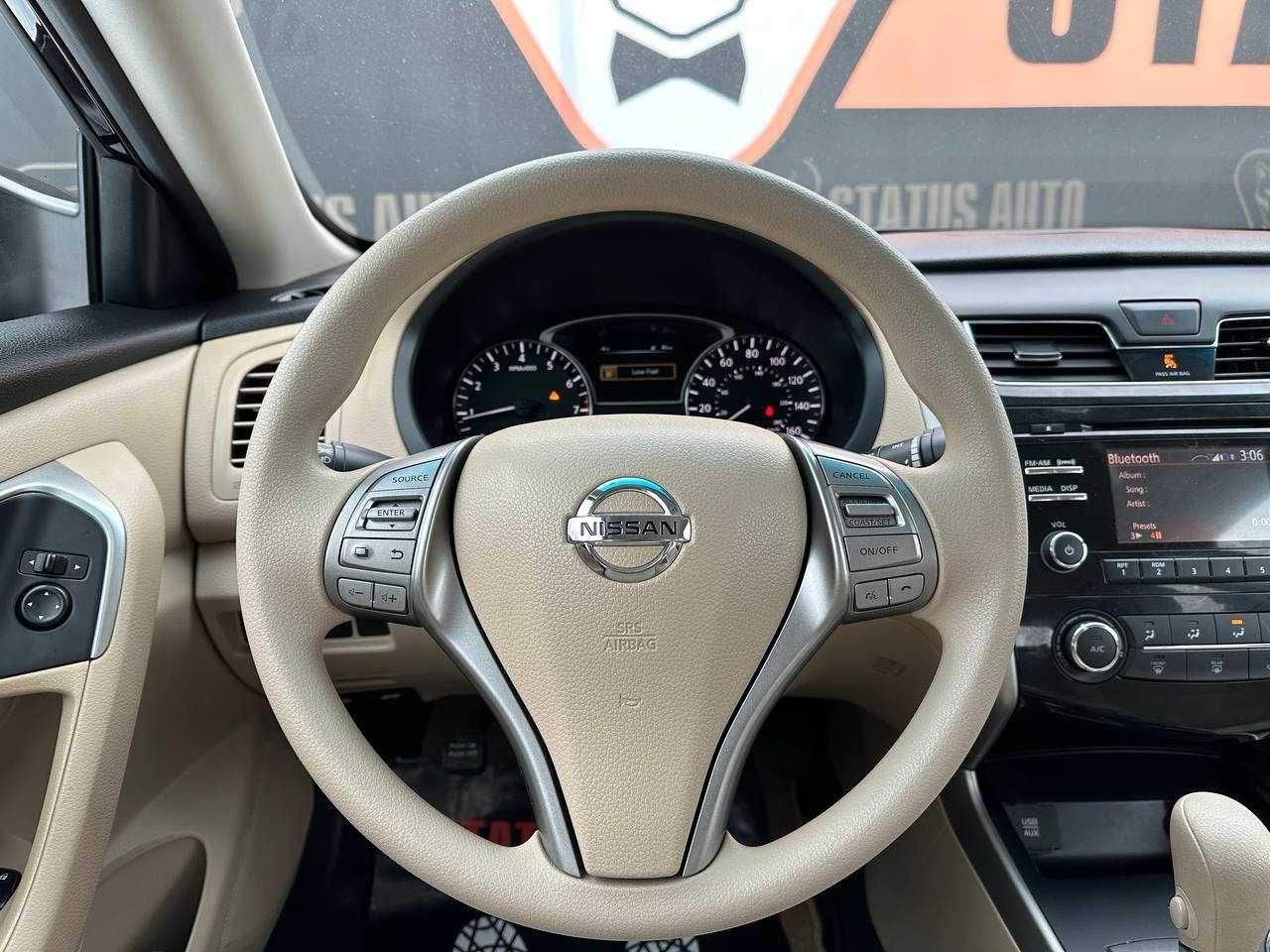 Nissan Altima 2015 року