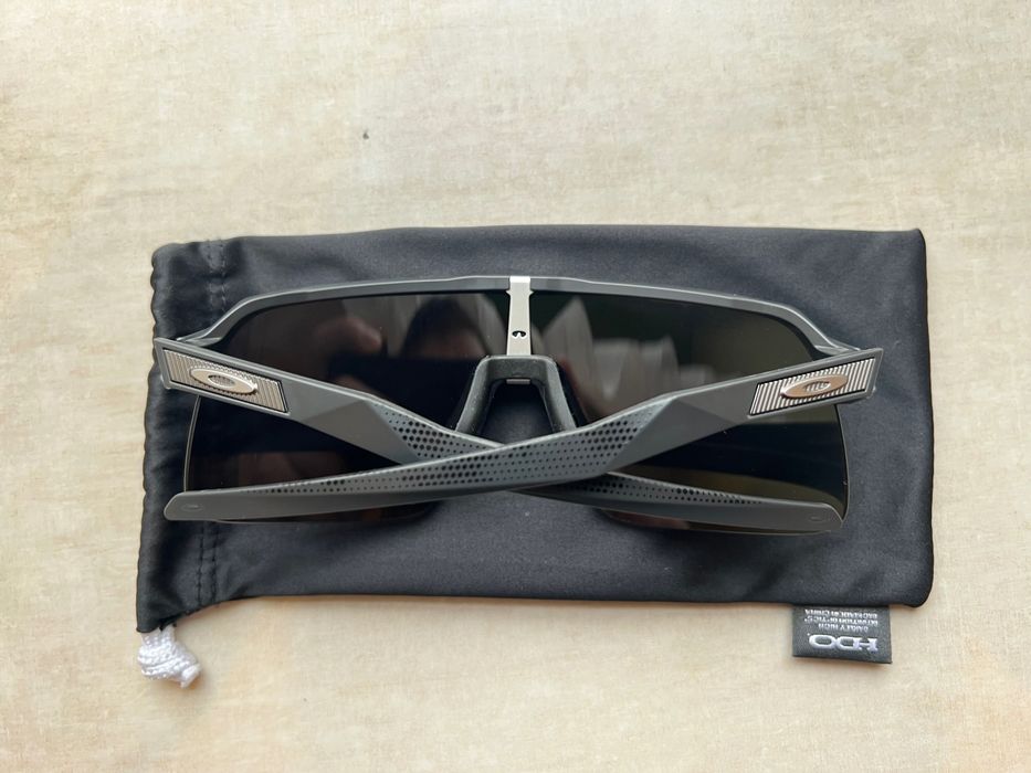 Okulary rowerowe Oakley Sutro Lite
