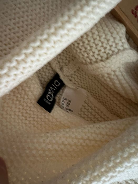 Sweterek golf bialy dziergany H&M XS kremowy