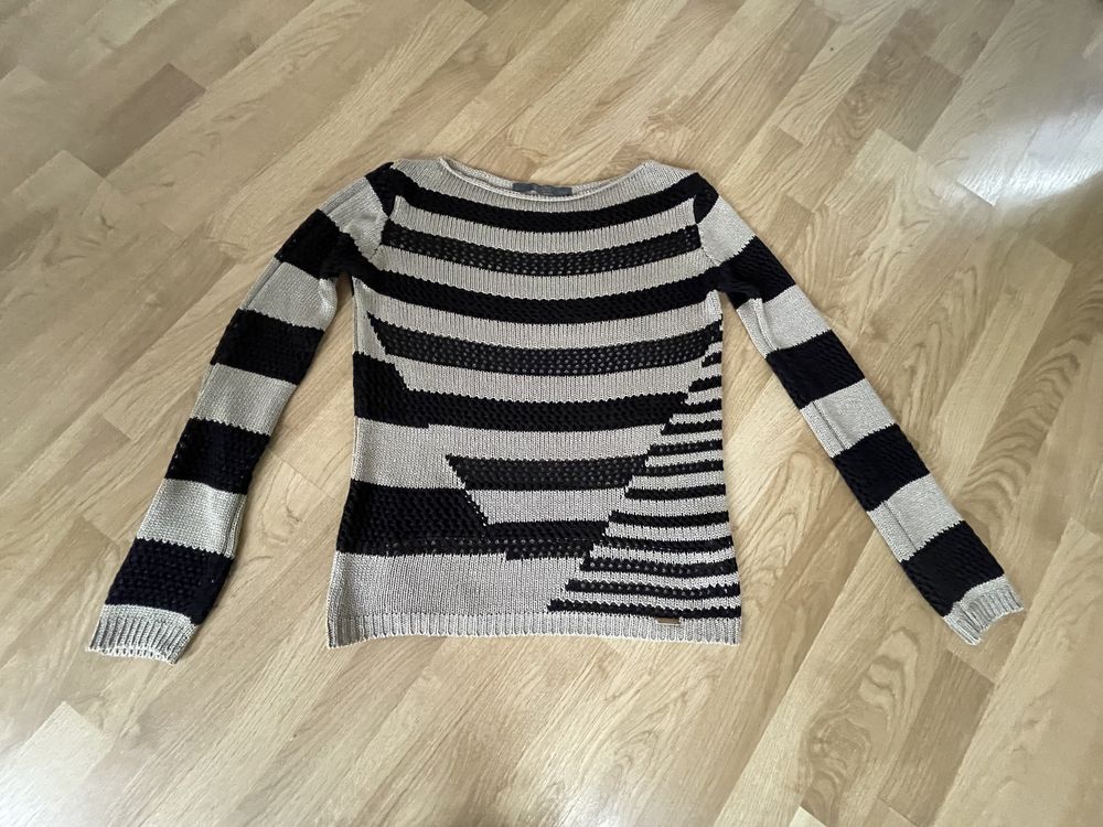 Sweter w paski Guess