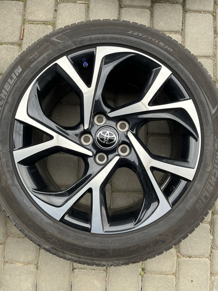 Alufelgi 5x114,3 18 cali Toyota C-HR Corolla Cross opony 225/50/18