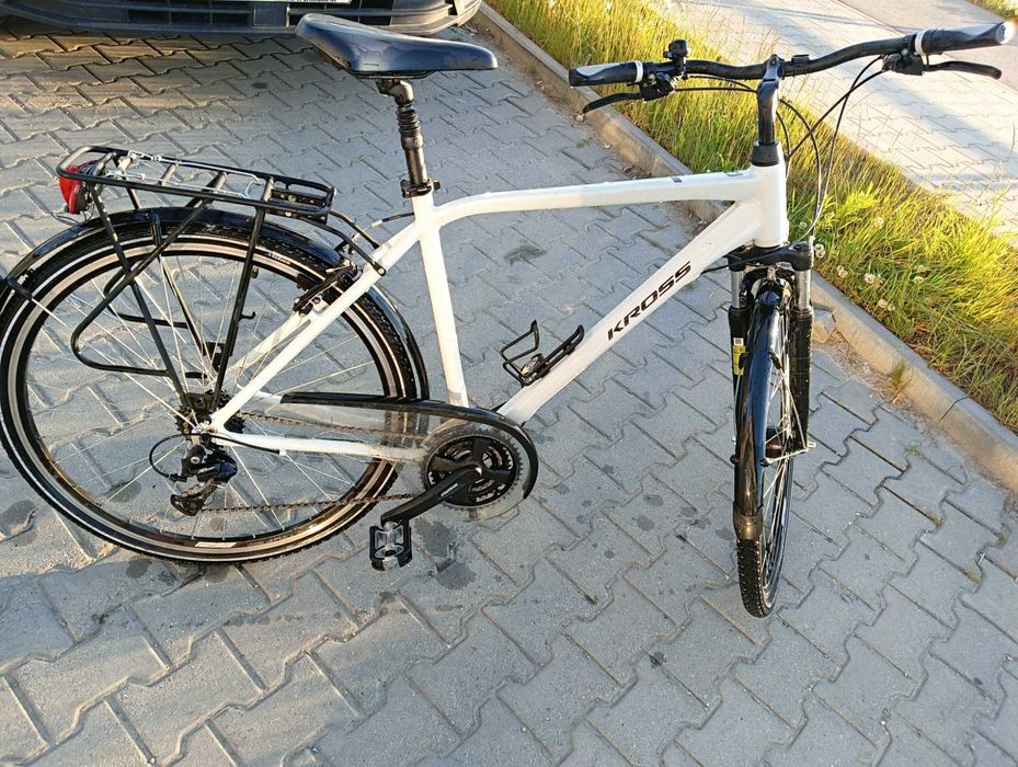 Rower Trekkingowy Kross Trans 4.0 - idealny na wyprawy i dojazdy!