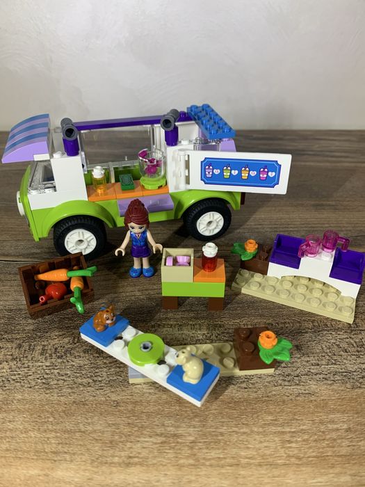 LEGO Juniors "Органічний ринок Мії"