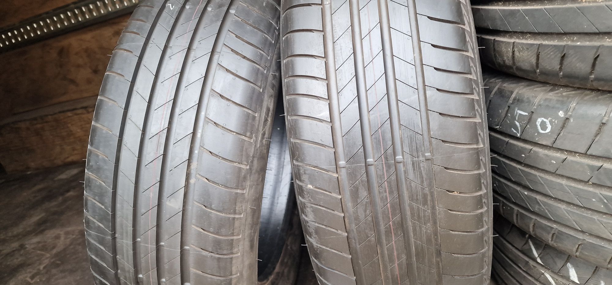 Opony Letnie Nowe-Demo R17 215/60-2szt-Montaż-Bridgestone-22rok