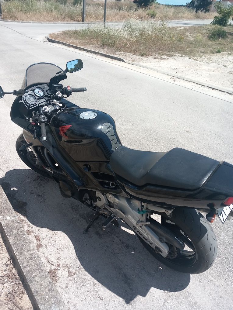 Honda cbr impecável