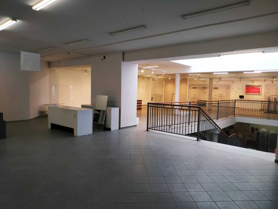 Do wynajęcia lokal 500 m kw. centrum Gniezna gastronomia usługi handel