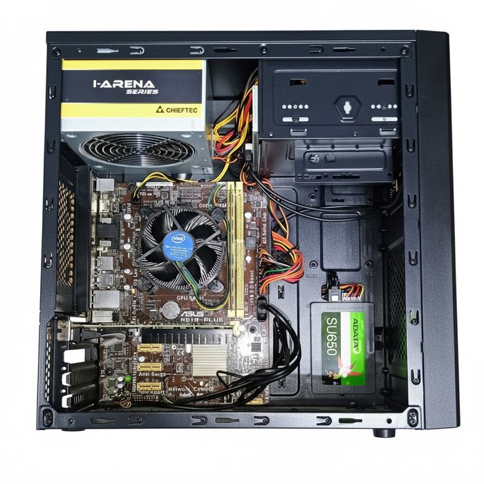 Komputer PC 8GB DDR3, SSD 240gb chieftec