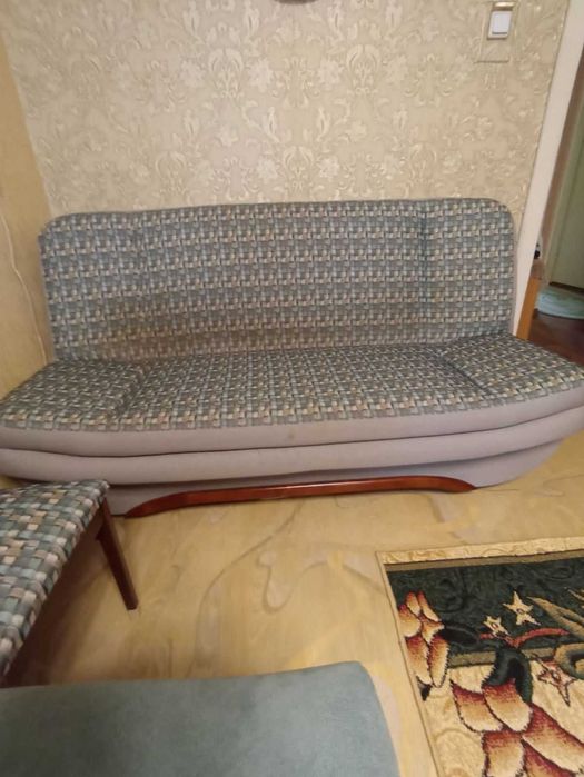 Диван б/в в хорошому стані
