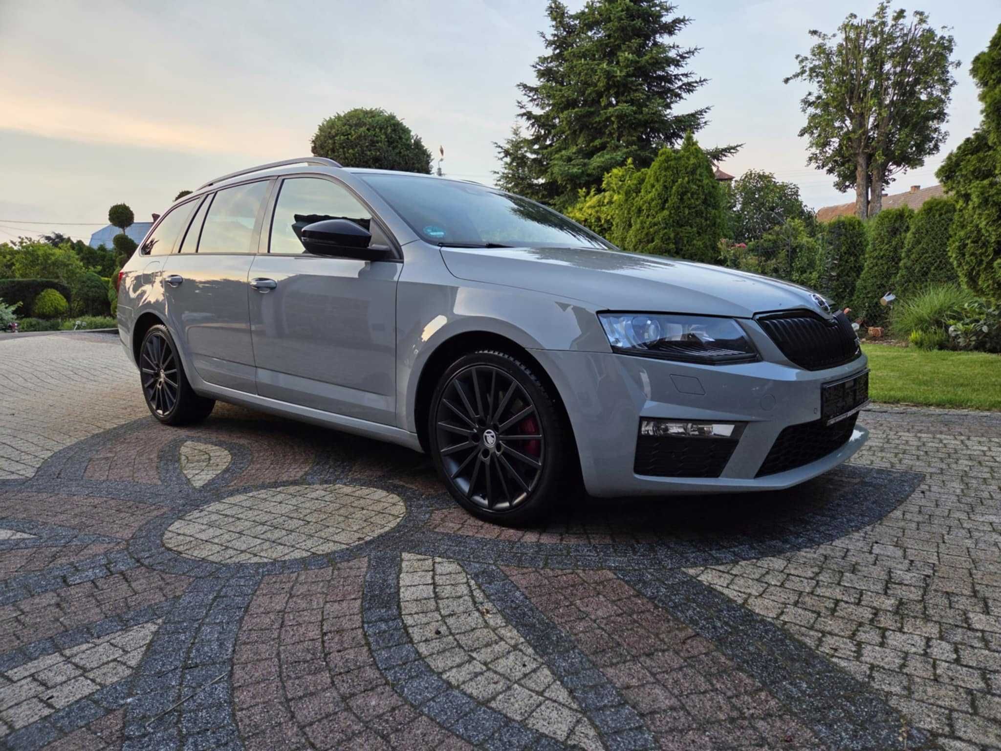 Skoda Octavia RS 2,0Tdi Automat Panorama Kamera Canton Challenge