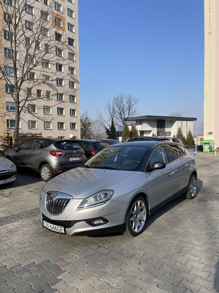 Lancia Delta 1,9 MultiJet niski przebieg