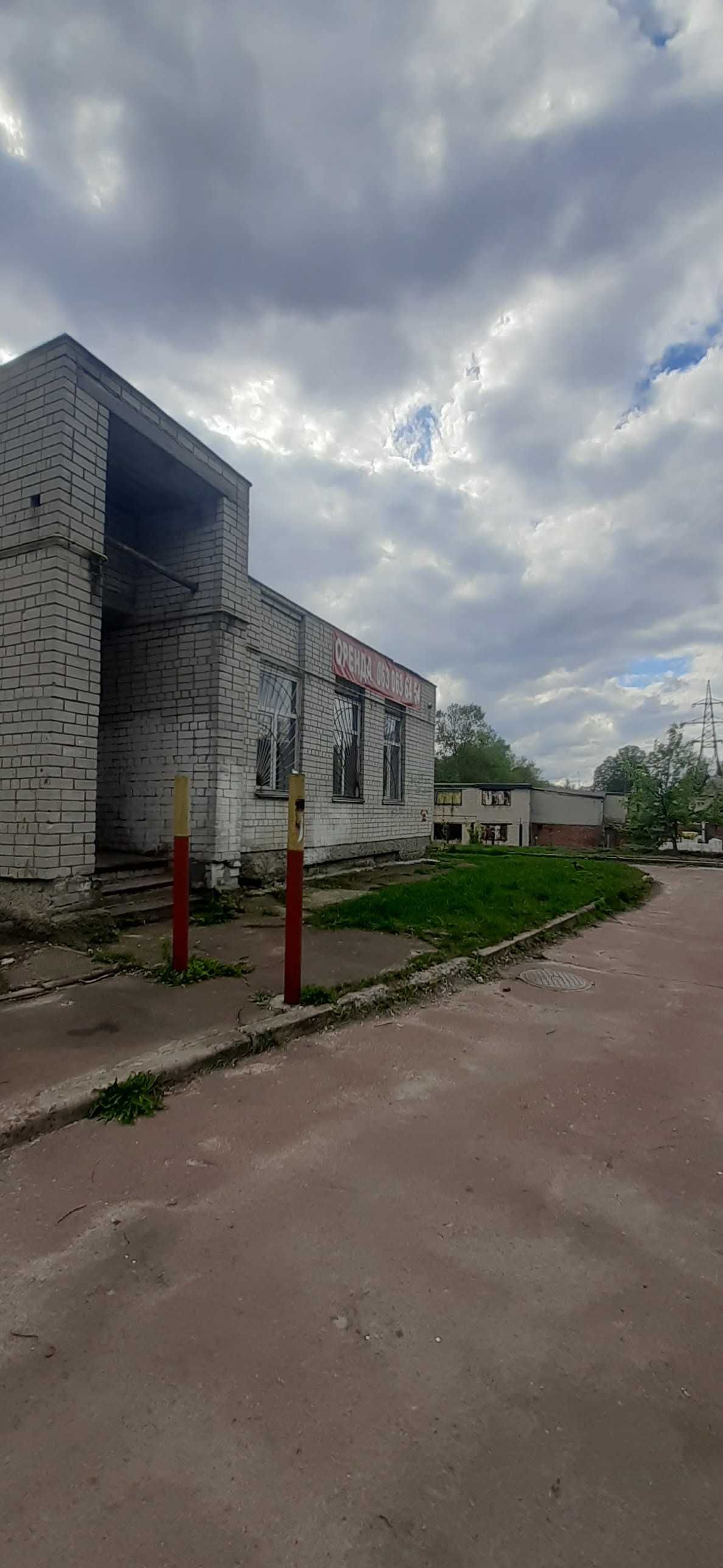ПРОДАЖ Комерційного приміщення 324,3м.кв. вільного призначення.