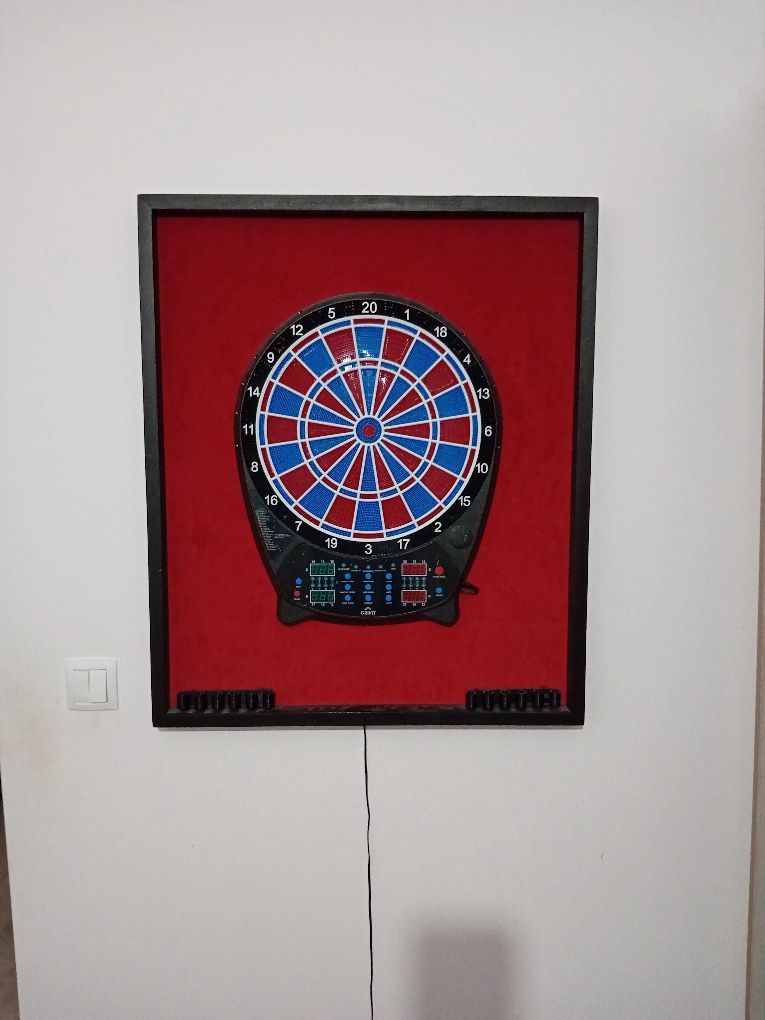 Gra Dart w ramie  obrazu