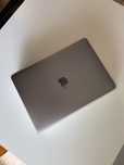 MacBook Air 13” 2021 M1 / 256GB / Stan idealny / Etui gratis!