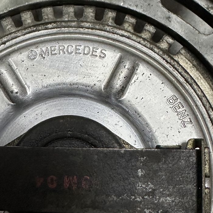 Крильчатка радіатора 1162051906 з віскомуфтою 1162001122 Mercedes w126