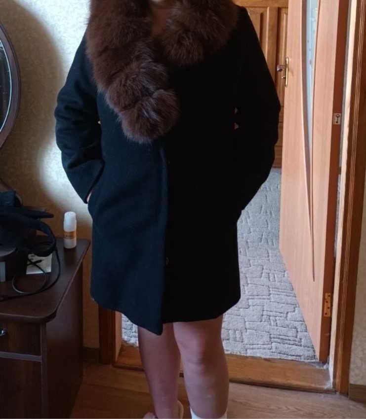 Продам пальто. В ХОРОШЕМ состоянии.