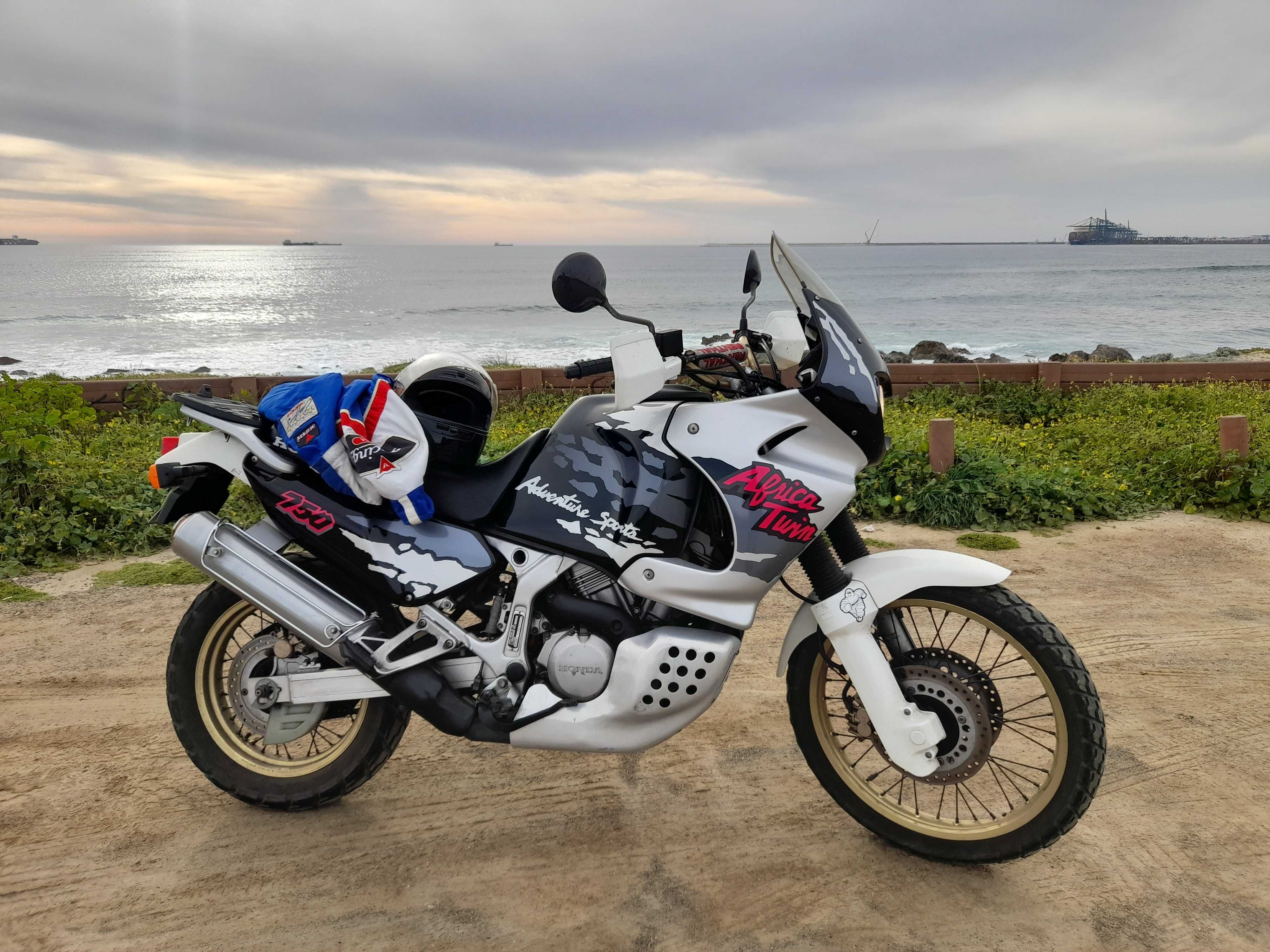 Africa Twin RD07 Emaculado Estado