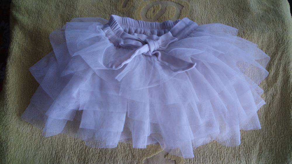 Spódniczka z falbankami 86/92