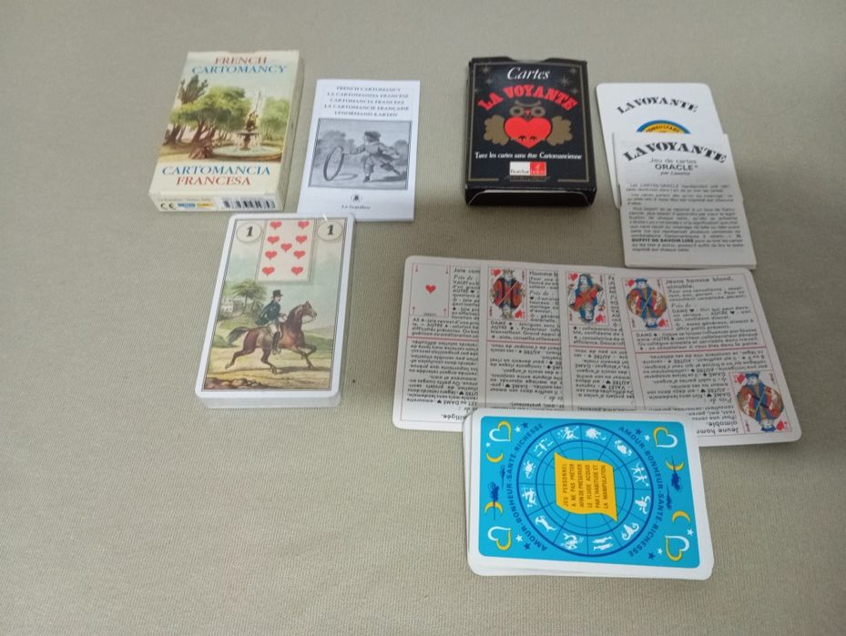 Conjunto de 2 baralhos cartomancia