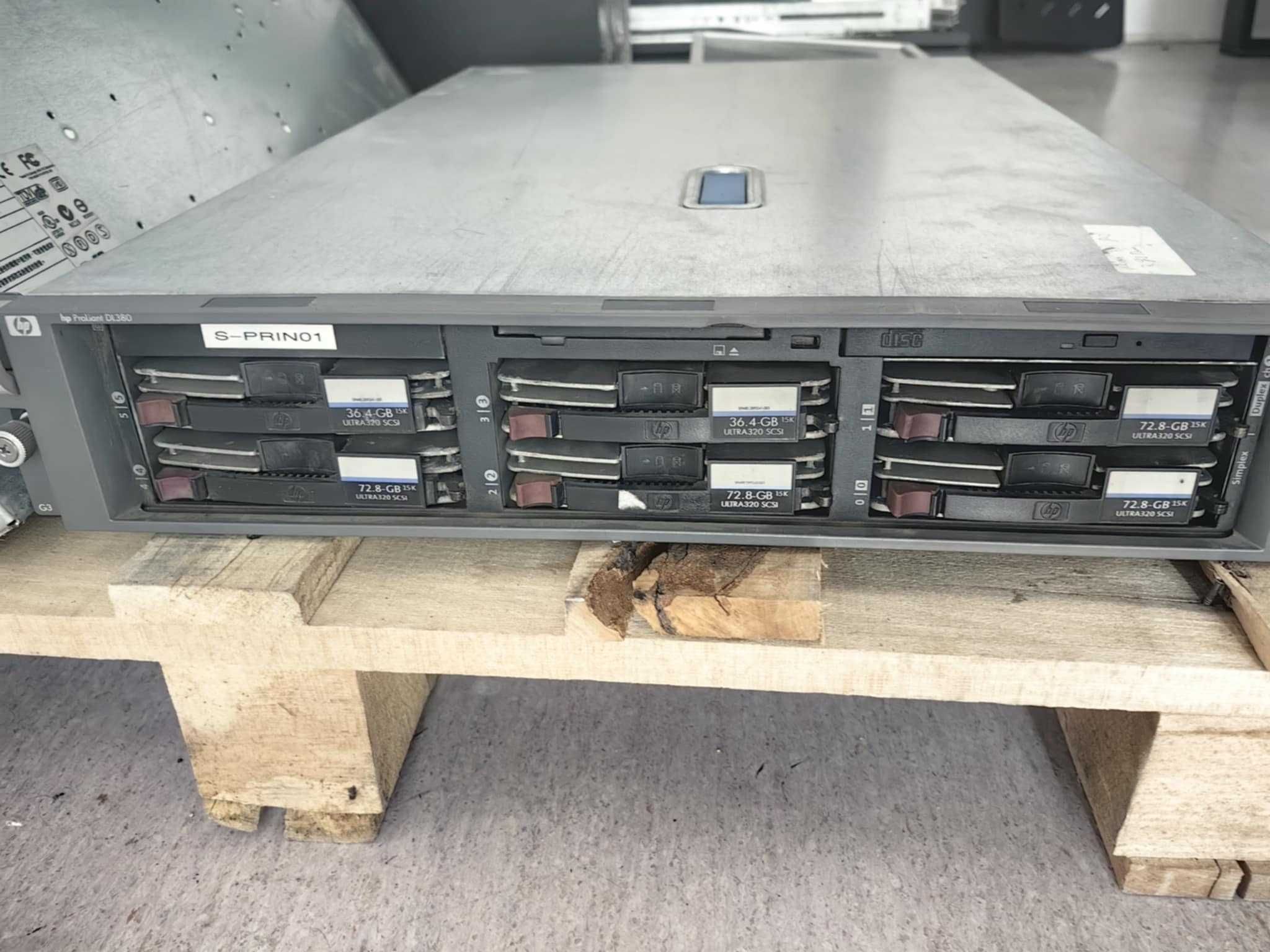 HP ProLiant DL380 G3 4GB RAM  Intel Xeon 3,06 GHz, 512 KB L2 Prestonia