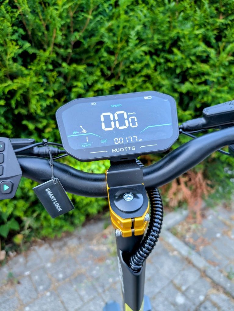 Trotinete Elétrica OOTD S30 Dual MOTOR Total de 2400W
