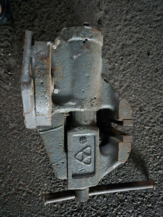 Слюсарні лищата великі