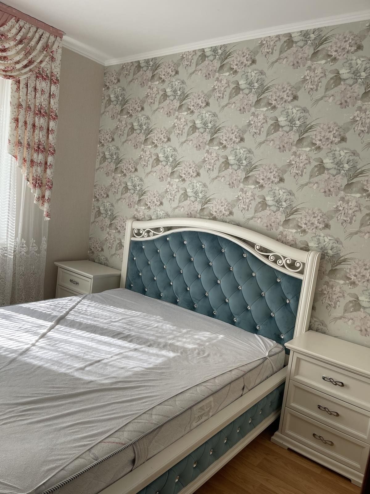 Продам 3 квартиру з меблями,та бит.технікой  ,+ гараж.