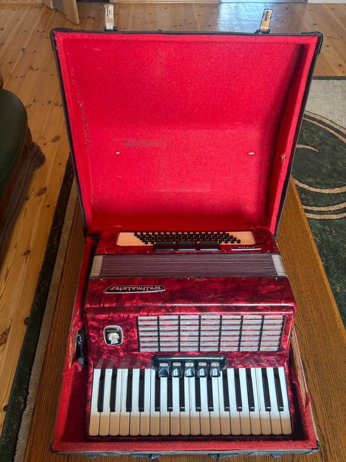 Weltmeister model Stella 80 basów