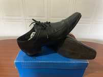 Sapatos pretos homem