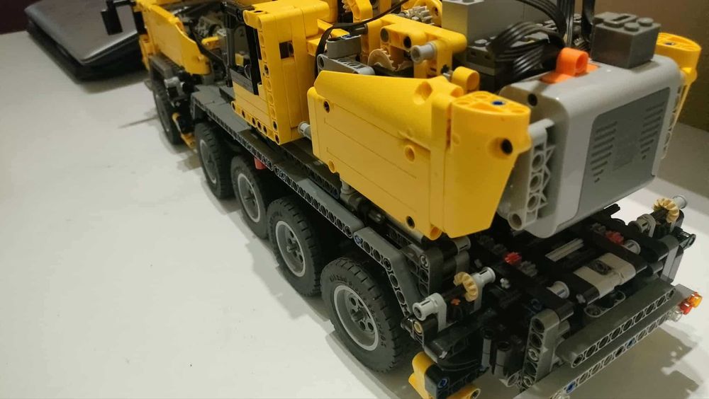 LEGO Technic - żuraw MK II 42009- zmodyfikowany w pełni funkcjonalny