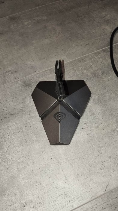 Uchwyt na kabel genesis z portami usb i sd