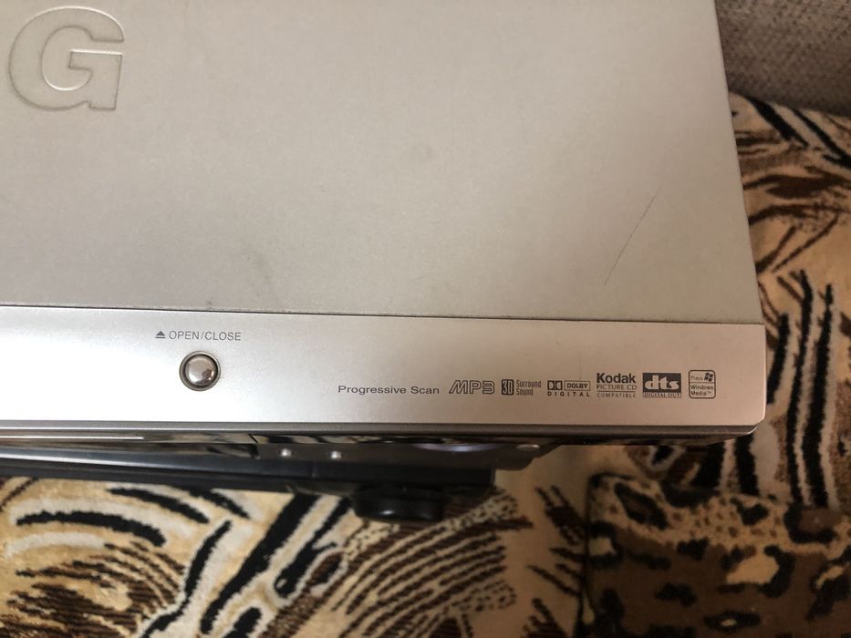 DVD плеер - караоке LG