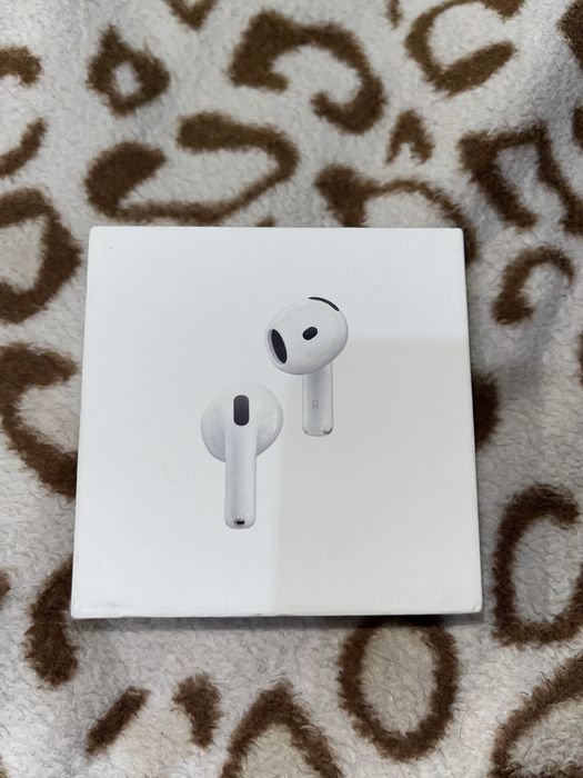 Apple AirPods 4 with Active