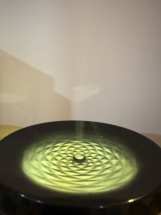 Purificador de cheirinhos agua com oleos ilumina liga á corrente