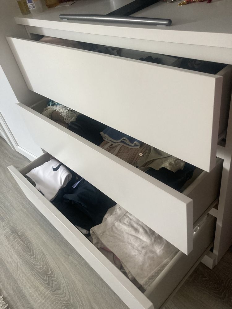 Cómoda IKEA 3 gavetas