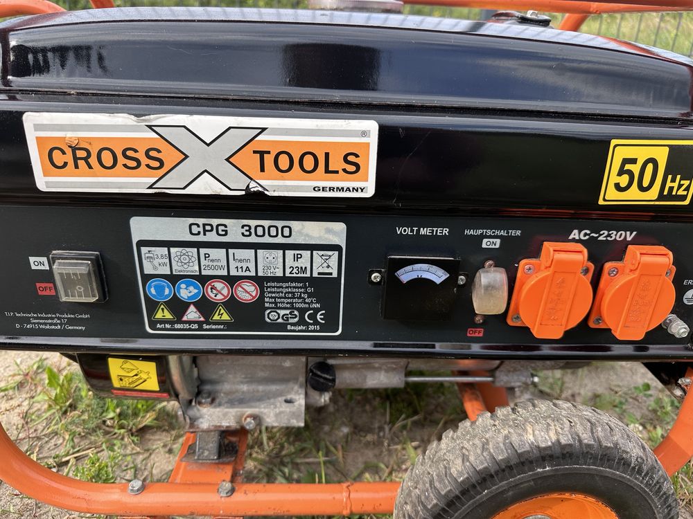 Agregat prądotwórczy CROSS TOOLS CPG 3000 V 230V 2,5kW