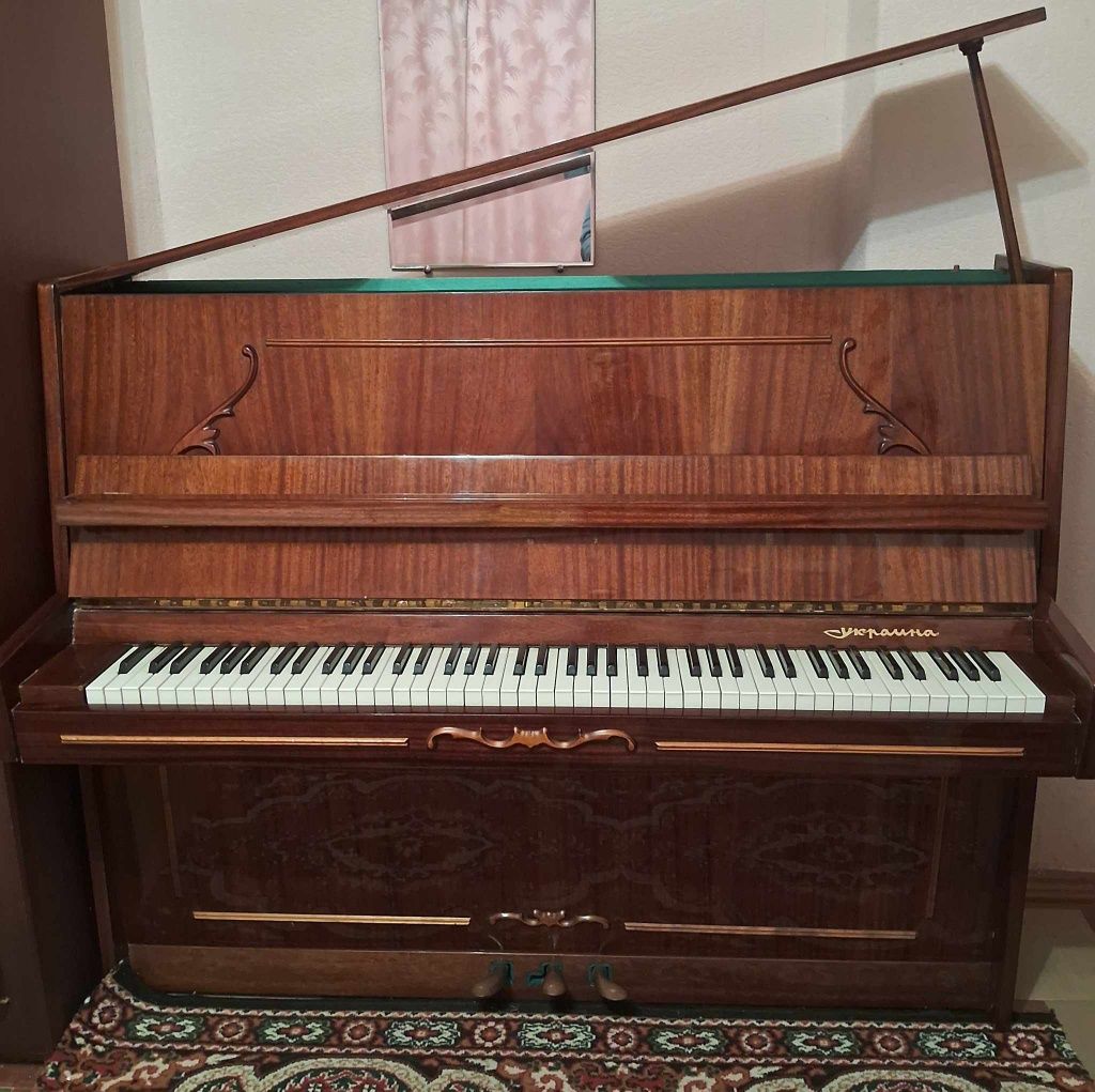 Продам піаніно "Україна"