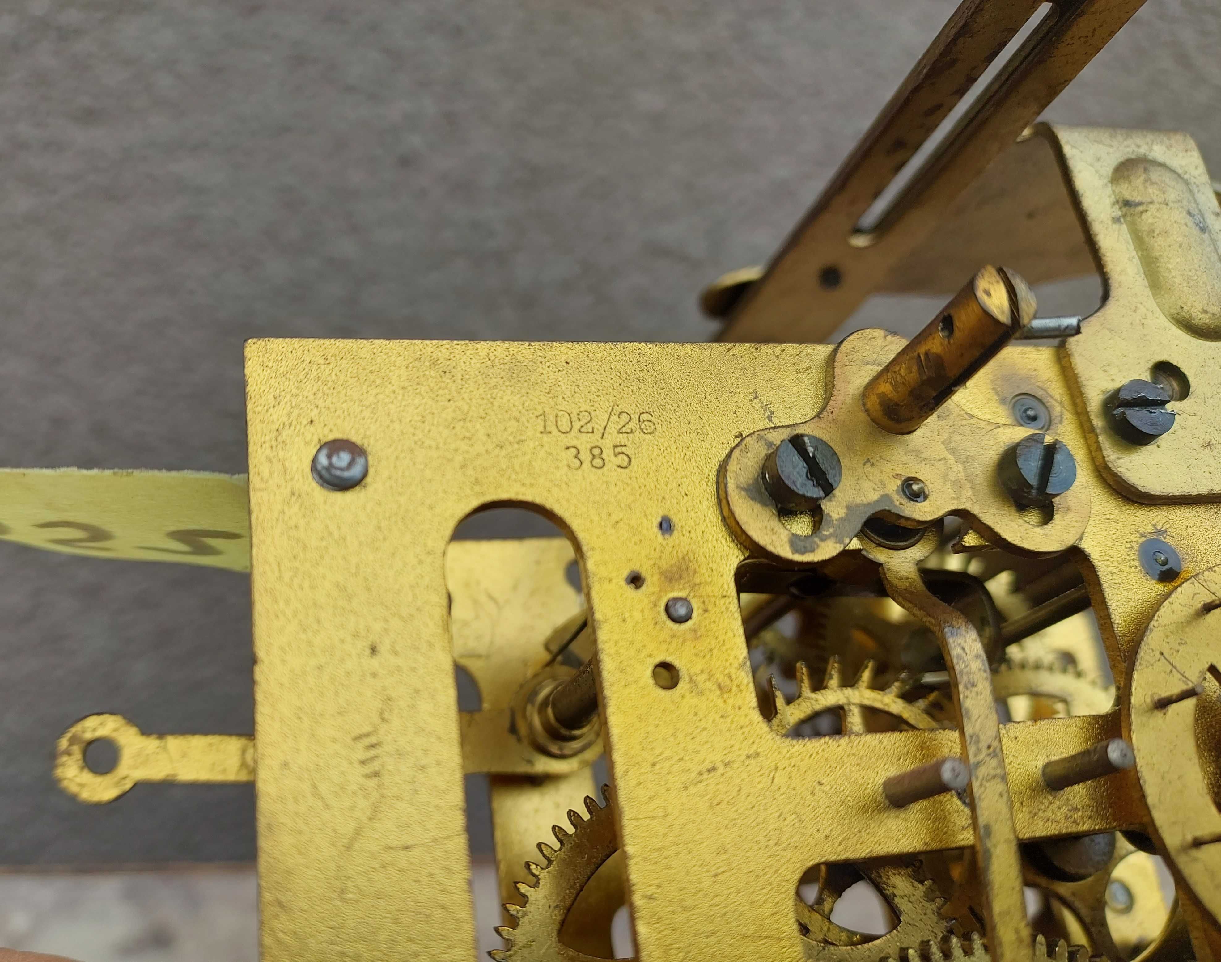 552 Mechanizm starego zegara ściennego HAU cztery młotki sprawny