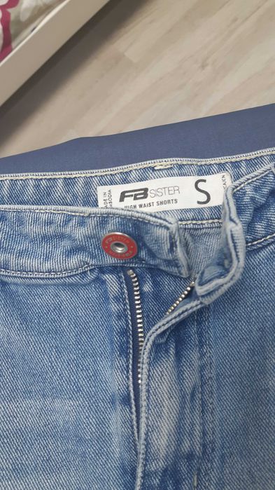 Жіночі джинсові шорти