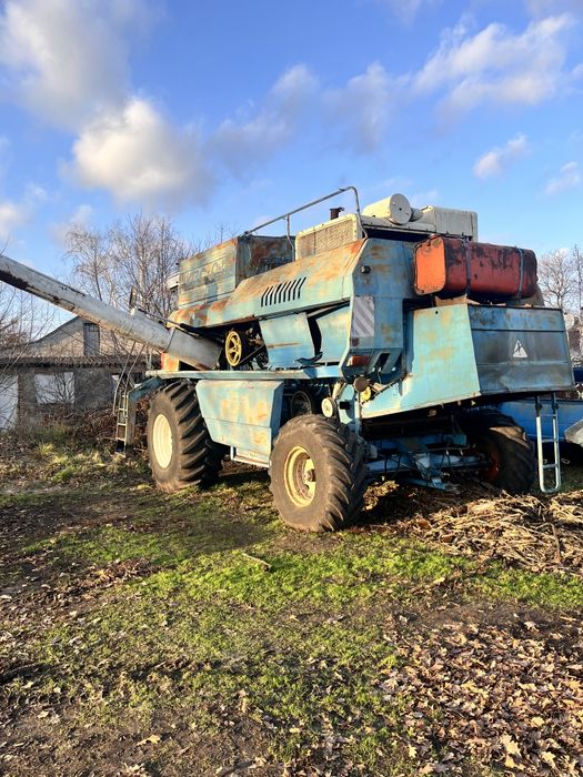 Продам комбайн Славутич