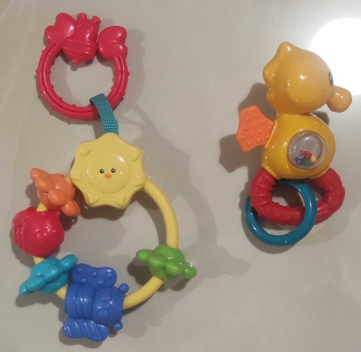 mata edukacyjna z zabawkami, 2 zabawki dodatkowo, 6m+