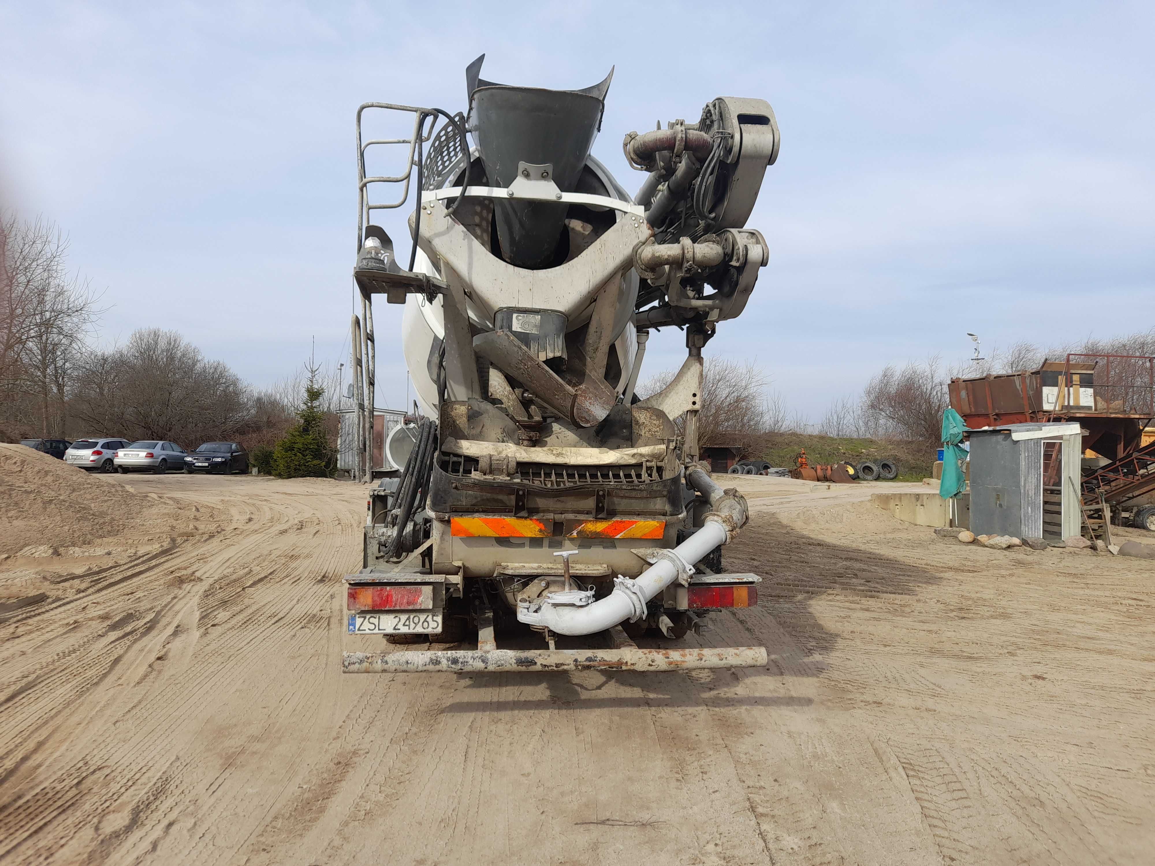 POMPOGRUSZKA na podwoziu IVECO z zabudową CIFA 28 M + 9 M3