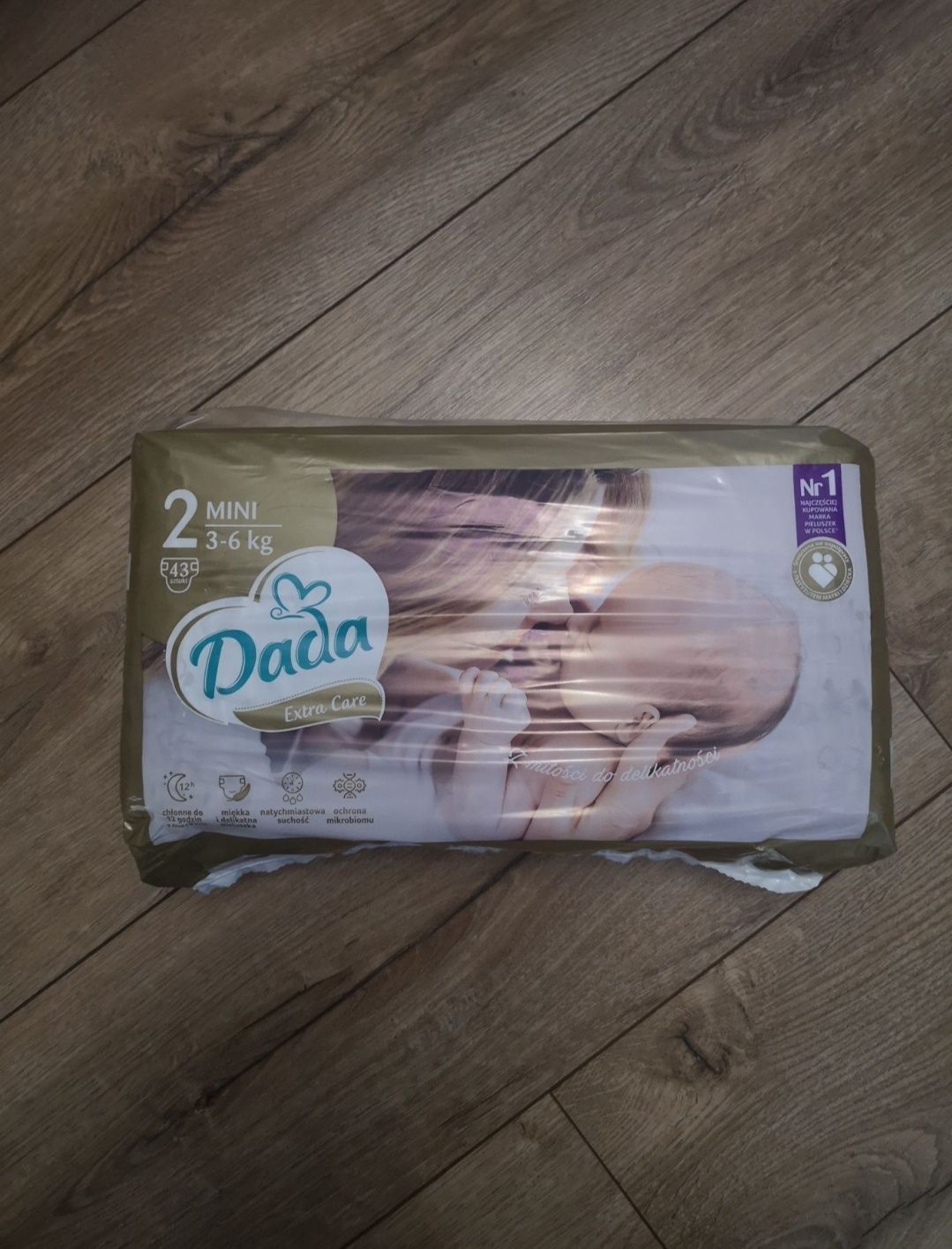 Pieluchy dla dziecka dada extra care 2 złote pampersy